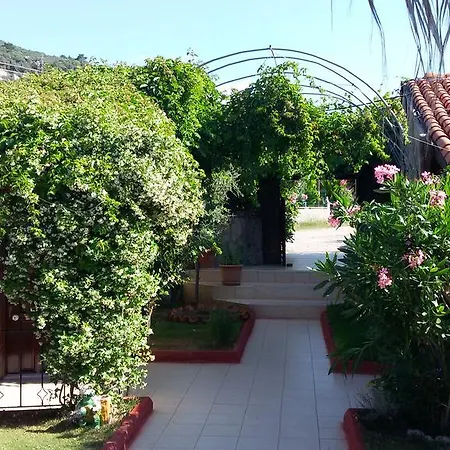 Hotel Assos Sardunya